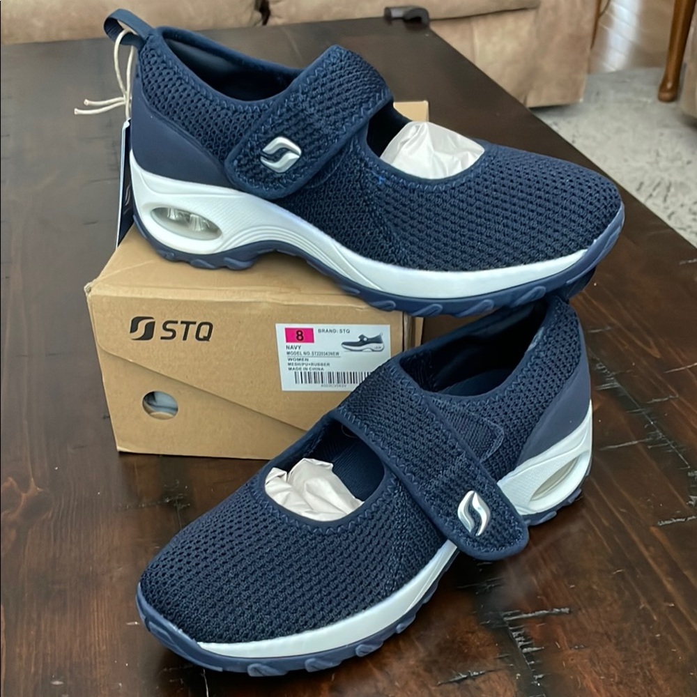 STQ Women's Navy Blue Flats